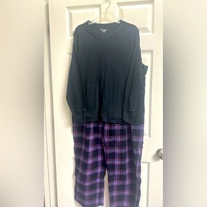 PLUS SIZE 2X PJ’s. Navy long sleeve w/ elastic and drawstring bottoms.